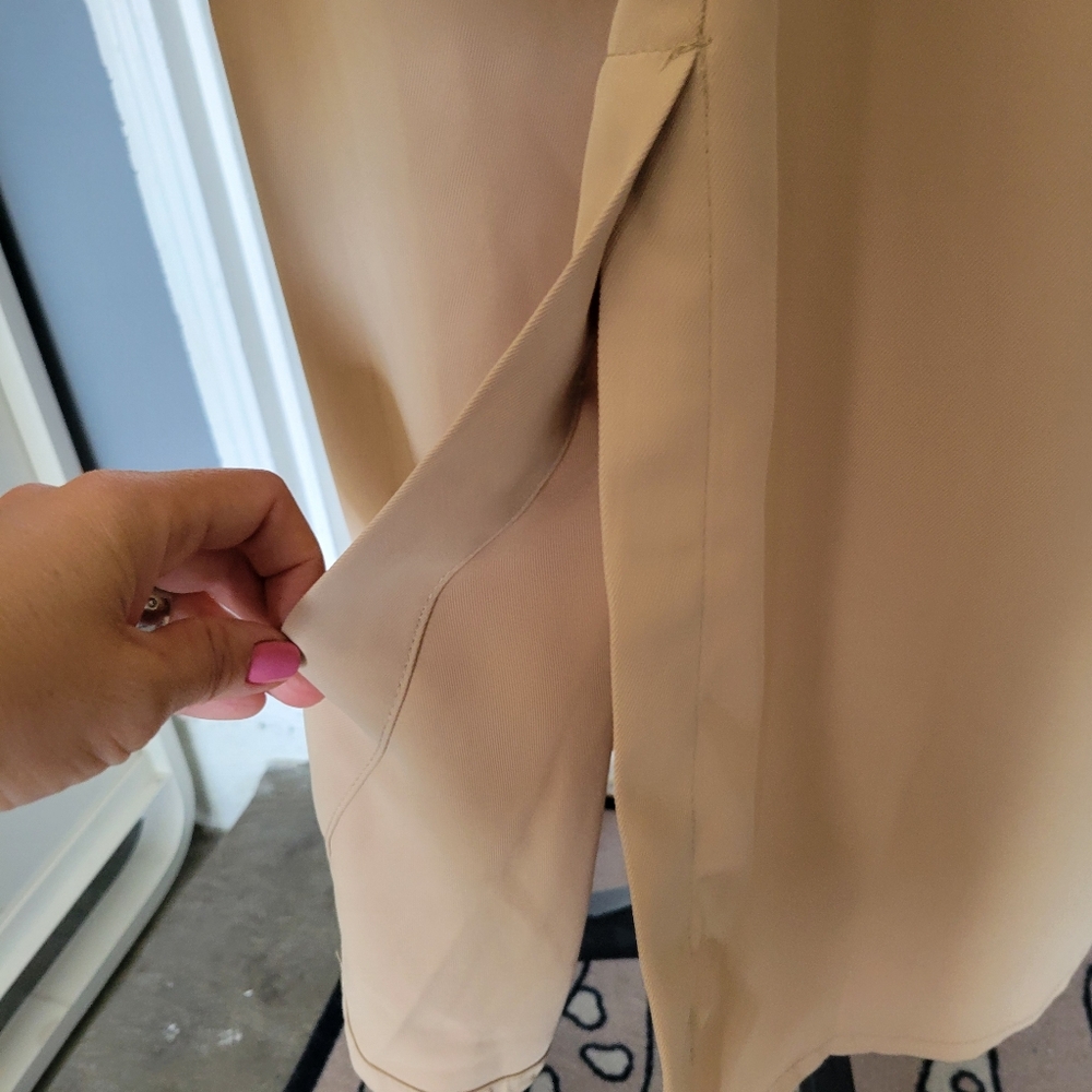 NWT Fashion Nova Tan Cream Belted Trench Coat Size XL - Picture 5 of 8